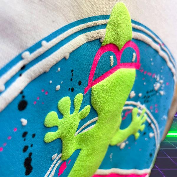 Gecko Hawaii 1989 Gecko Vinyl - White Tee