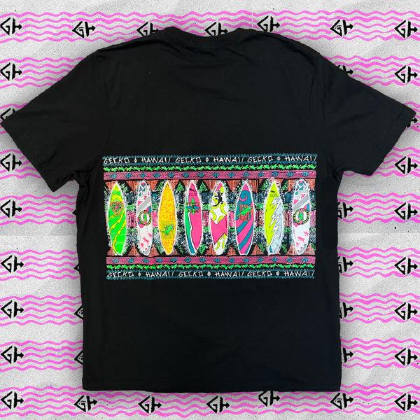 Gecko Hawaii Gecko Boardroom Black Beach Tee