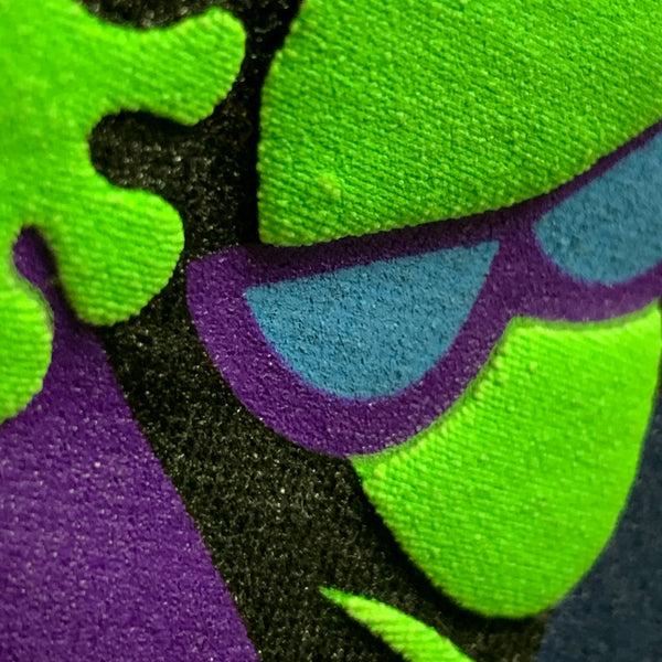 Gecko Hawaii Gecko Surfari 1988 - Black Tee V3 (GITD)