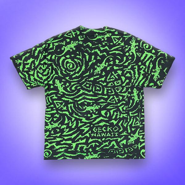 Gecko Hawaii Gecko Swirl All Over Black Tee