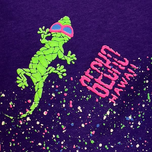 Gecko Hawaii Gecko Trail - 1987 Purple SPLATTER Stripe Beach Tee