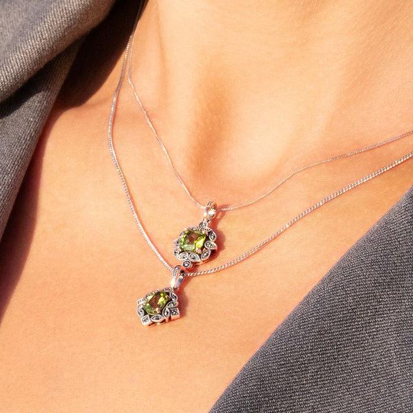 Gemondo Art Deco Style Oval Peridot & Marcasite Pendant Necklace In Sterling Silver