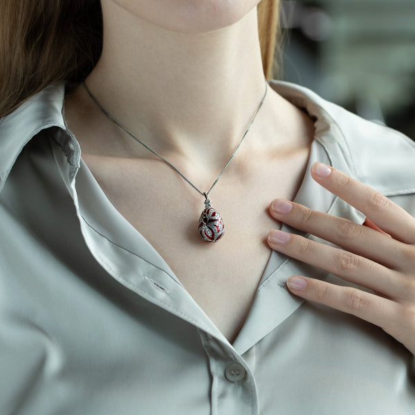 Gemondo Art Nouveau Style Pear Garnet Egg Style Pendant In 925 Sterling Silver