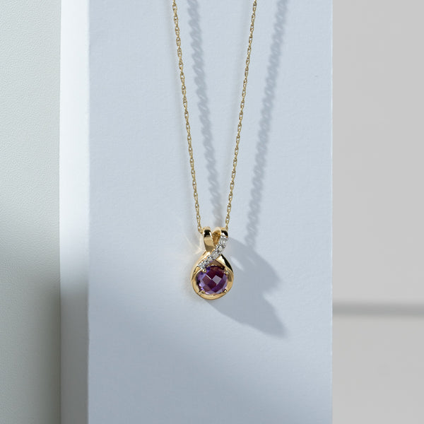 Gemondo Classic Amethyst Checkerboard & Diamond Bale Pendant In 9ct Gold