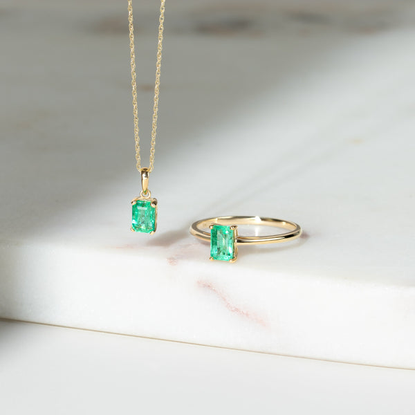 Gemondo Classic Baguette Emerald Pendant In 9ct Yellow Gold