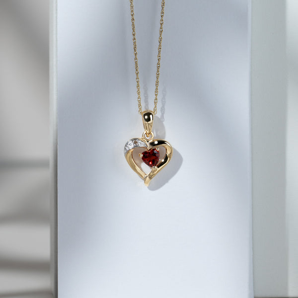 Gemondo Classic Heart Garnet & Diamond Pendant In 9ct Yellow Gold