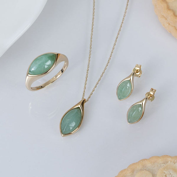 Gemondo Classic Marquise Green Jadeite Pendant Necklace In 9ct Yellow Gold