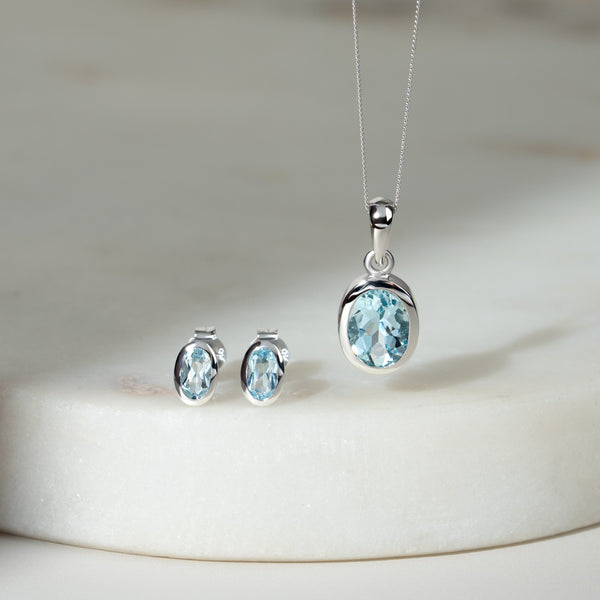 Gemondo Classic Oval Aquamarine Stud Earrings In 9ct White Gold 6x4mm