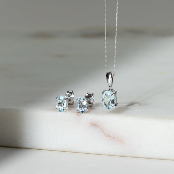 Gemondo Classic Oval Aquamarine Stud Earrings In 9ct White Gold