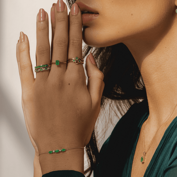 Gemondo Classic Oval Emerald & Diamond Bracelet In 9ct Yellow Gold