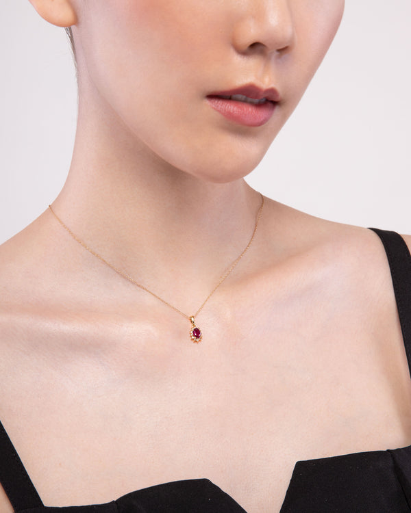 Gemondo Classic Oval Ruby & Diamond Cluster Pendant In 9ct Yellow Gold