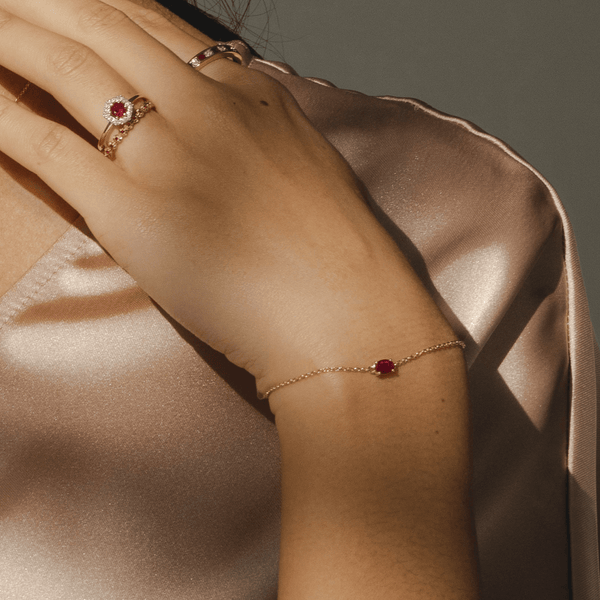 Gemondo Classic Oval Ruby Single Stone Bracelet In 9ct Yellow Gold