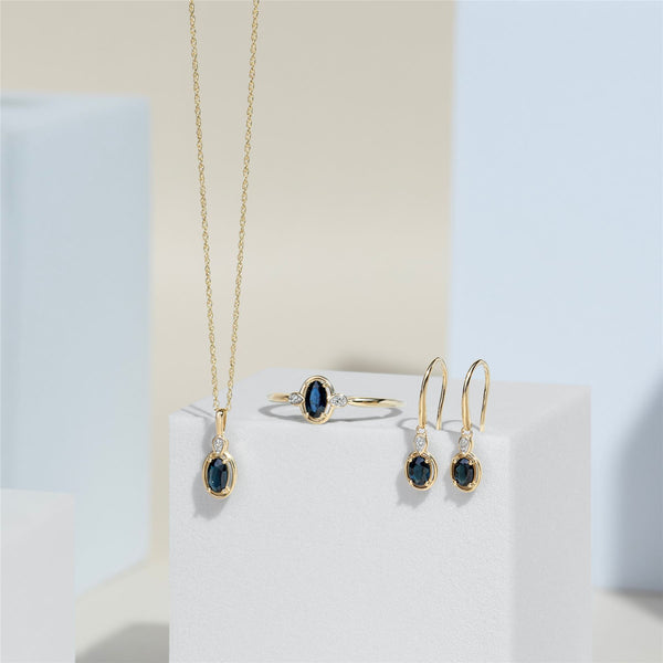 Gemondo Classic Oval Sapphire & Round Diamond Pendant Necklace In 9ct Yellow Gold