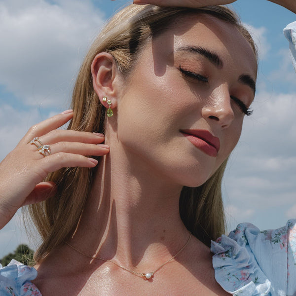 Gemondo Classic Pear Peridot Drop Earrings In 9ct Yellow Gold