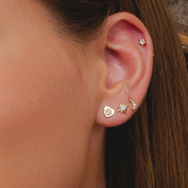 Gemondo ECFEW™ 'The Liberator' Blue Topaz Heart Stud Earrings In 9ct Yellow Gold