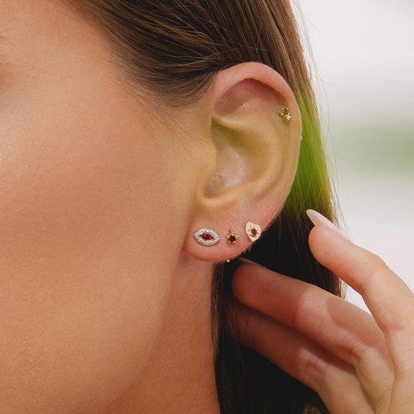 Gemondo ECFEW™ 'The Liberator' Garnet Heart Stud Earrings In 9ct Yellow Gold