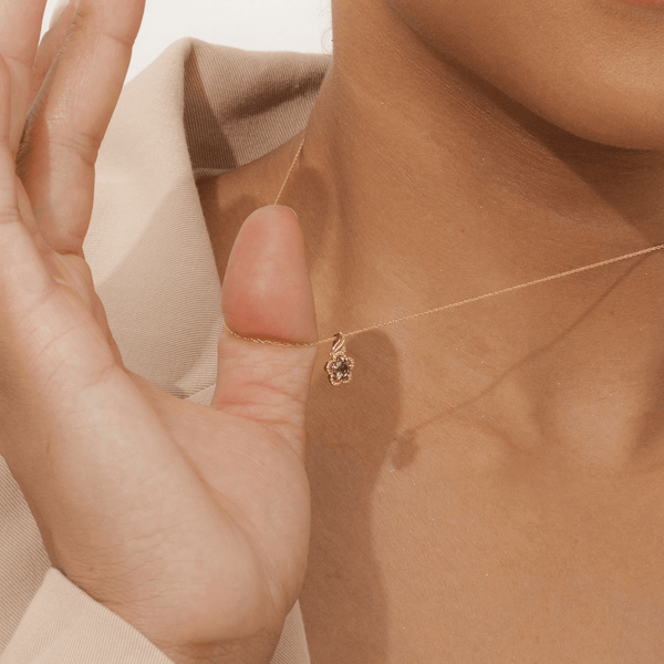 Gemondo Floral Round Amethyst & Diamond Pendant In 9ct Yellow Gold