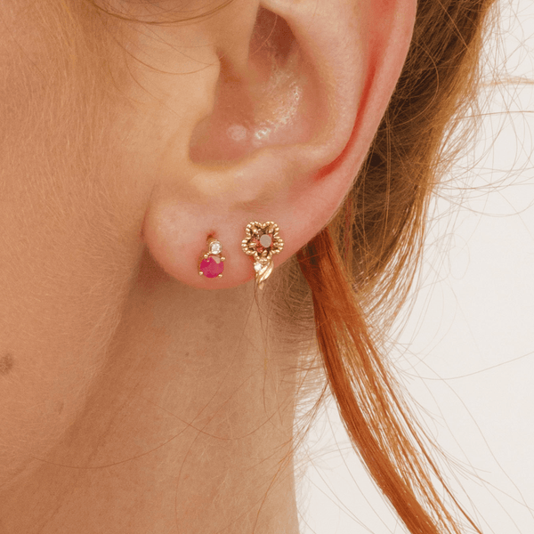Gemondo Floral Round Garnet & Diamond Stud Earrings In 9ct Yellow Gold