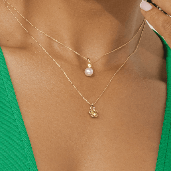 Gemondo Floral Round Peridot & Diamond Pendant In 9ct Yellow Gold