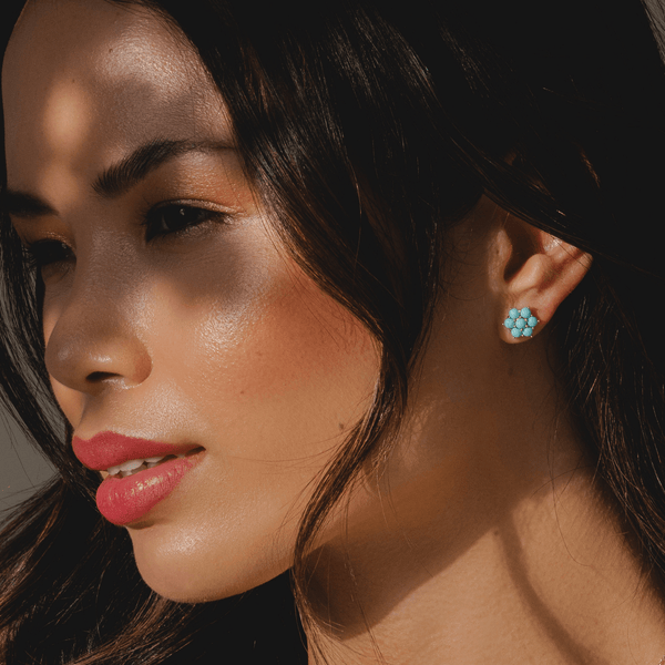 Gemondo Floral Turquoise Cabochon Cluster Stud Earrings In 9ct Yellow Gold