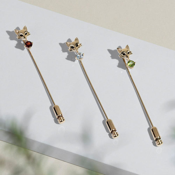 Gemondo Gardenia Garnet Fox Lapel Pin In 9ct Yellow Gold