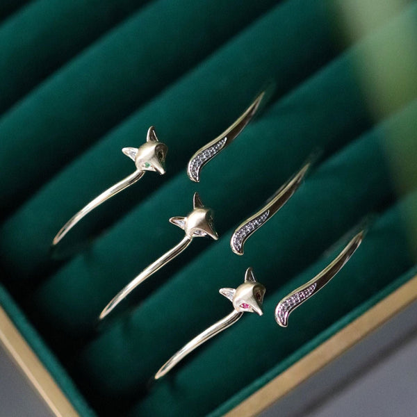 Gemondo Gardenia Ruby & White Sapphire Fox Bangle In 9ct Yellow Gold