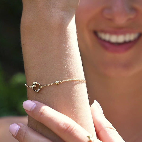 Gemondo Honeycomb Inspired Bee Bracelet In 9ct Yellow Gold