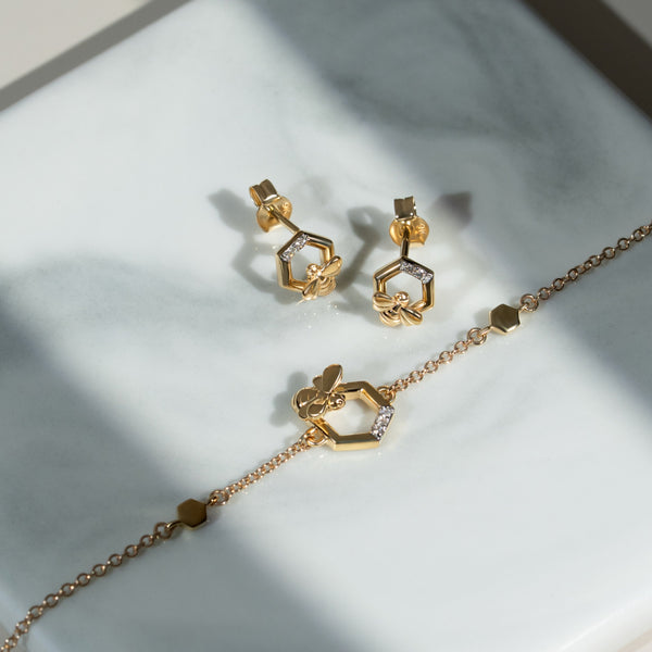 Gemondo Honeycomb Inspired Bee Bracelet In 9ct Yellow Gold