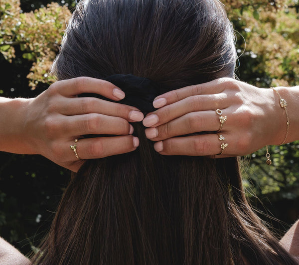 Gemondo Honeycomb Inspired Bee Bracelet In 9ct Yellow Gold