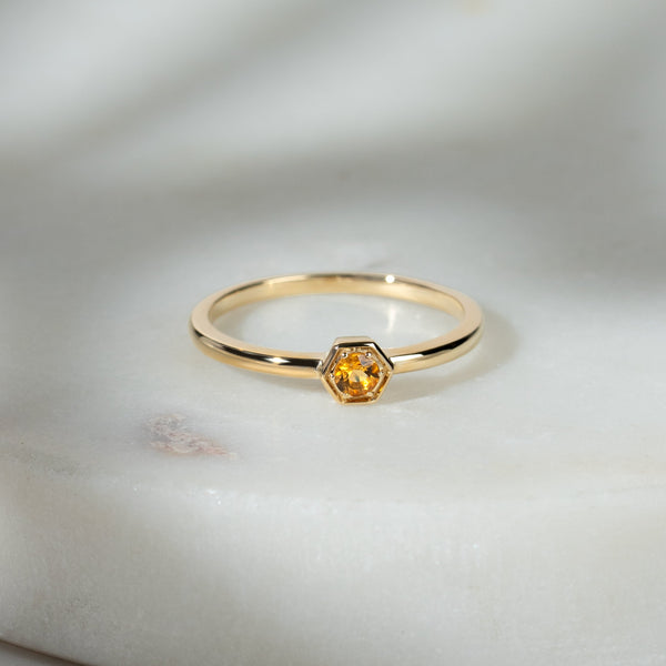 Gemondo Honeycomb Inspired Citrine Solitaire Ring In 9ct Yellow Gold