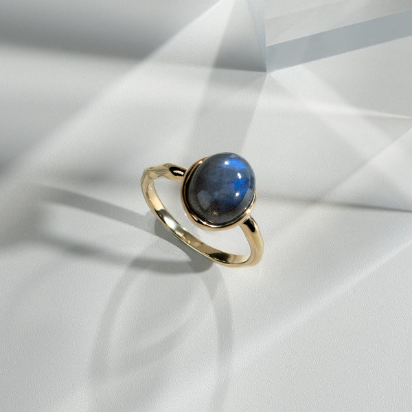 Gemondo Irregular B Gem Labradorite Ring In Yellow Gold Plated Sterling Silver