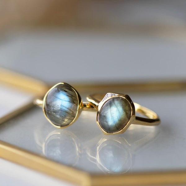 Gemondo Irregular B Gem Labradorite Ring In Yellow Gold Plated Sterling Silver