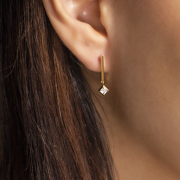 Gemondo Micro Statement Mismatched Morganite Drop Earrings In 9ct Yellow Gold