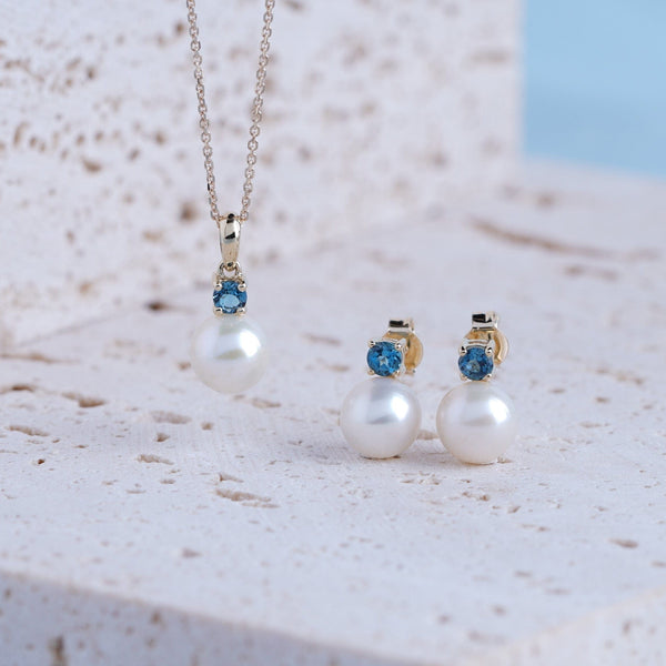 Gemondo Modern Pearl & Topaz Stud Earrings In 9ct Yellow Gold