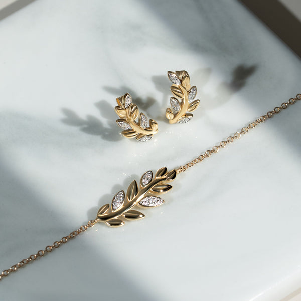 Gemondo O Leaf Diamond Pave Stud Earrings In 9ct Yellow Gold