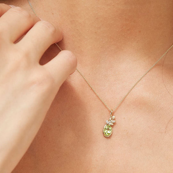 Gemondo O Leaf Peridot & Topaz Pendant In 9ct Yellow Gold