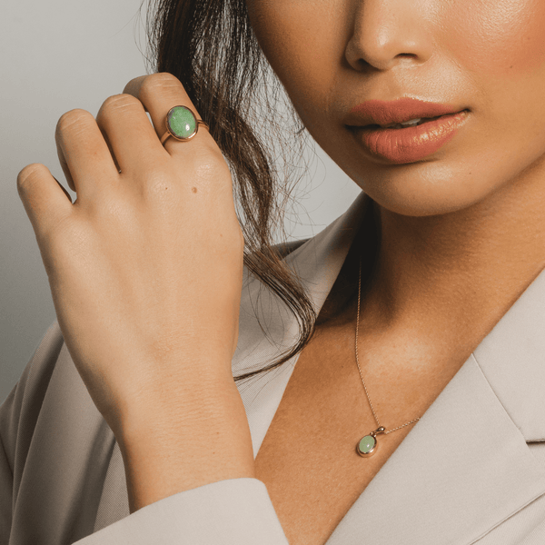 Gemondo Statement Oval Jade Ring In 9ct Yellow Gold