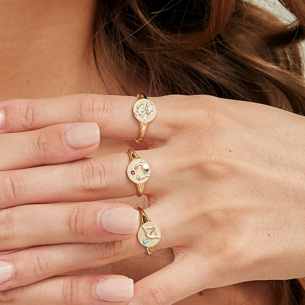 Gemondo Zodiac Aquamarine Pisces Signet Ring In 9ct Yellow Gold