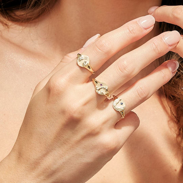 Gemondo Zodiac Freshwater Pearl Gemini Signet Ring In 9ct Yellow Gold