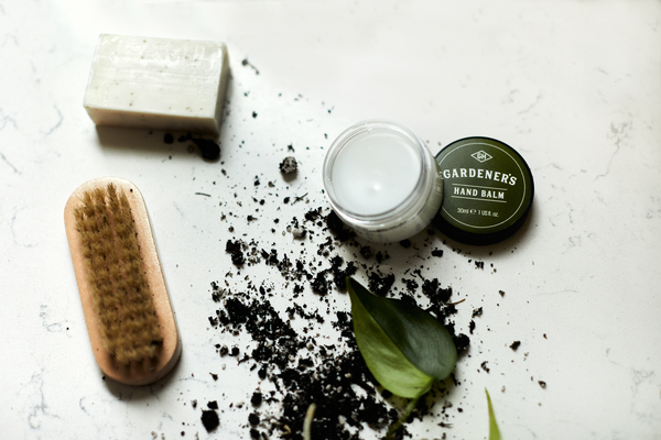 Gentlemen's Hardware Gardener's Handcare Kit