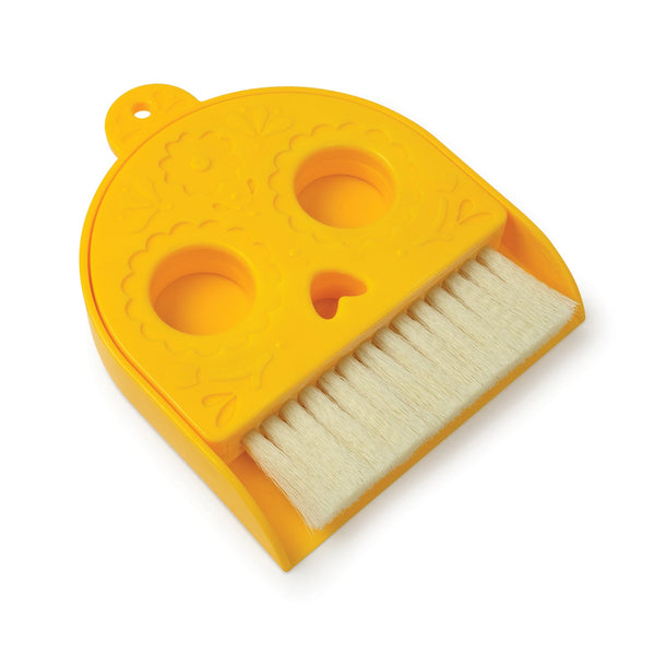 Genuine Fred DEADPAN Dustpan And Brush Set