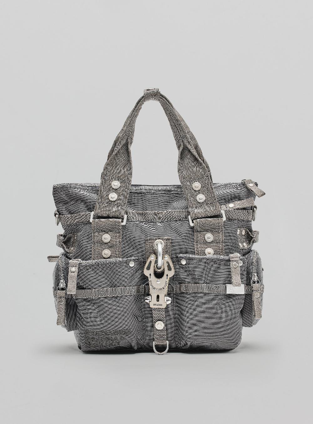 george gina & lucy 6IX