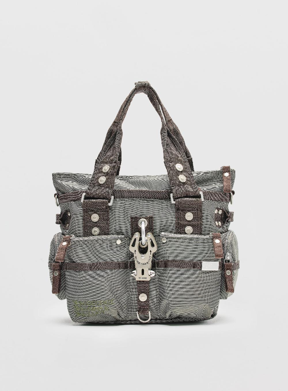 george gina & lucy 6IX