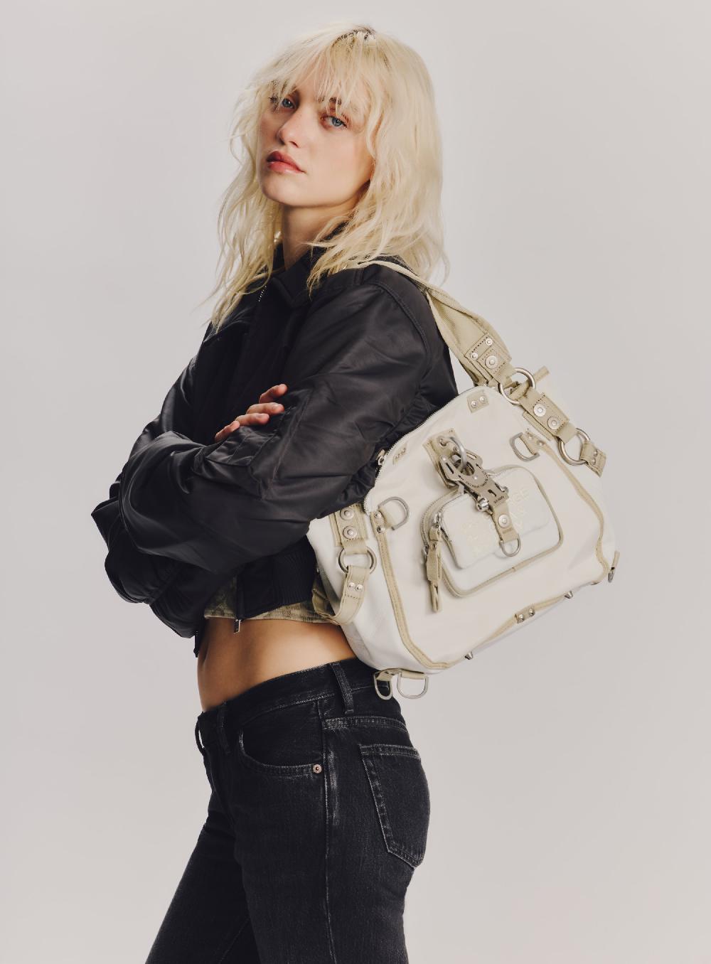 George Gina & Lucy SYMBOLESSA