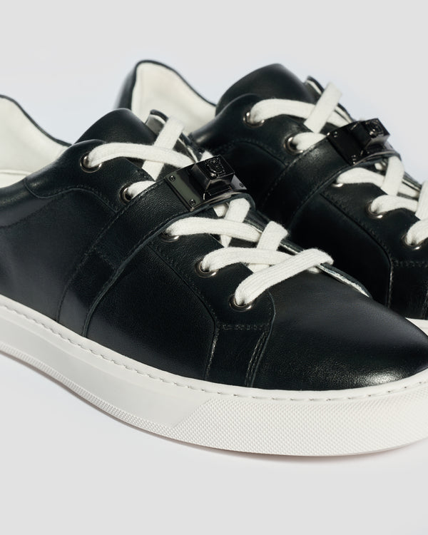 Gianfranco Ferre Nova Twist Lock Sneakers Black