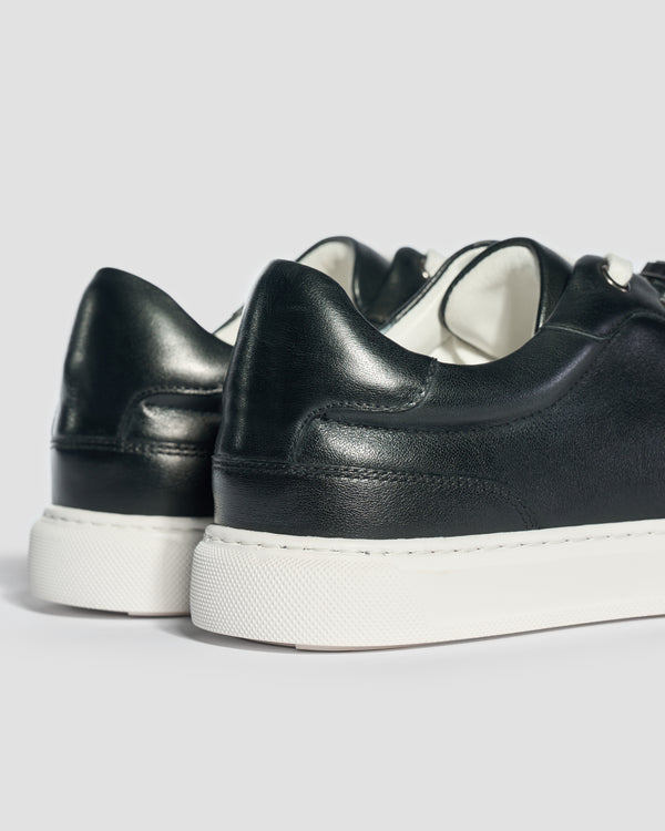 Gianfranco Ferre Nova Twist Lock Sneakers Black