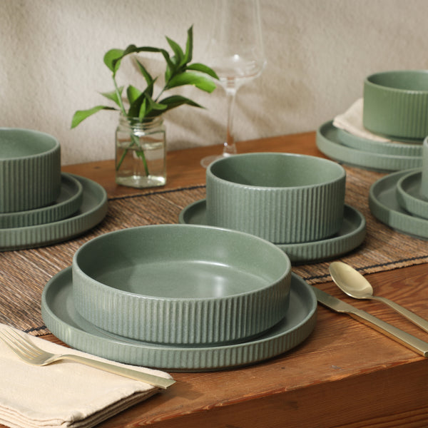 Gibson Home Gibson Elite Deerfield 16-Piece Stoneware Dinnerware Set – Stackable Plates And Bowls Reactive Glaze Finish Service For 4 – Microwave & Dishwasher Safe
