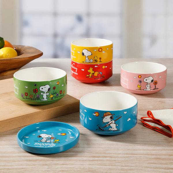 Gibson Home Peanuts Snoopy 6 Pack Stackable 5.5" Decorated Stoneware Bowl Set W/ Plate
