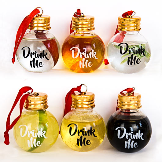 gift republic Festive boozeballs