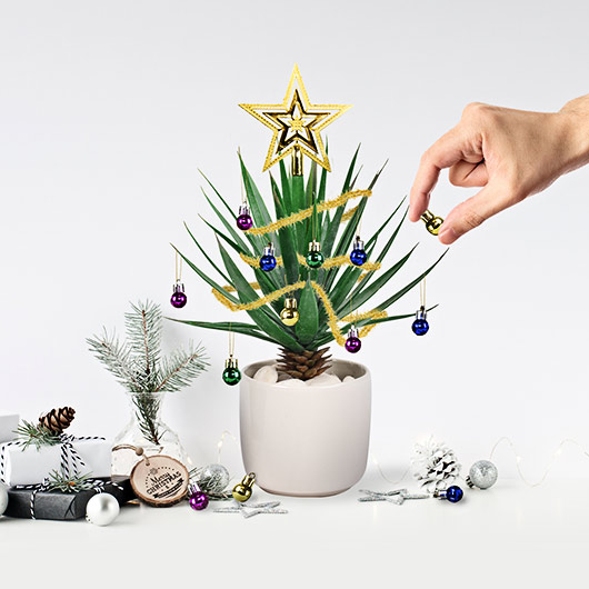 gift republic Festive Plant Baubles